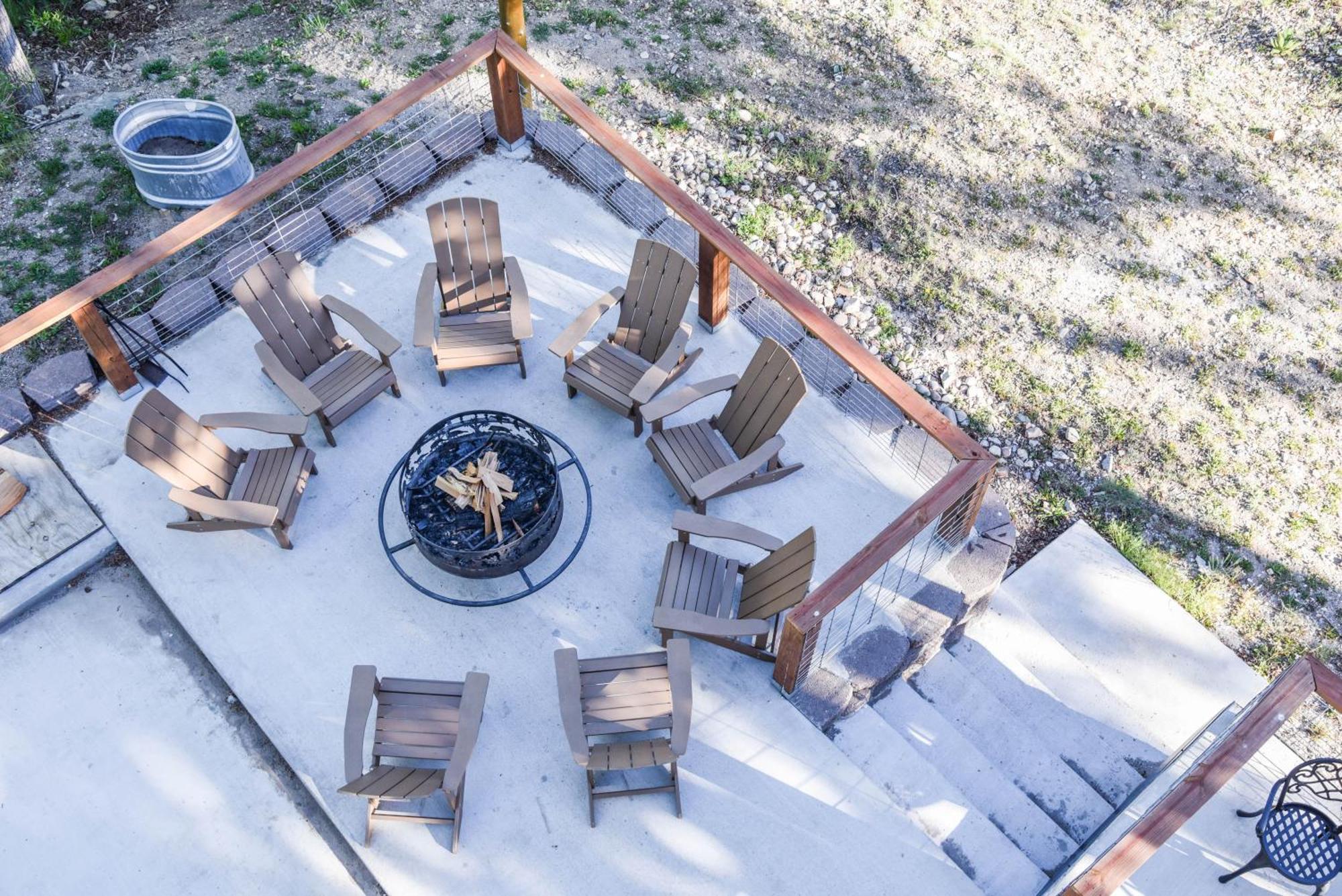 River Lyric Lodge - Formerly Double Dog เรดริเวอร์ ภายนอก รูปภาพ